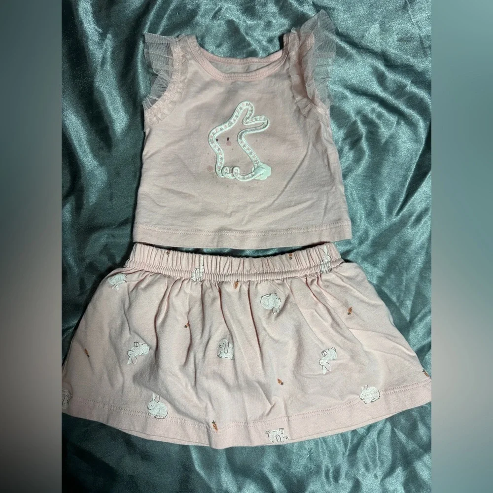 Carter Cute Bunny Top and Skort Size 3 months. Festive Easter Bunny